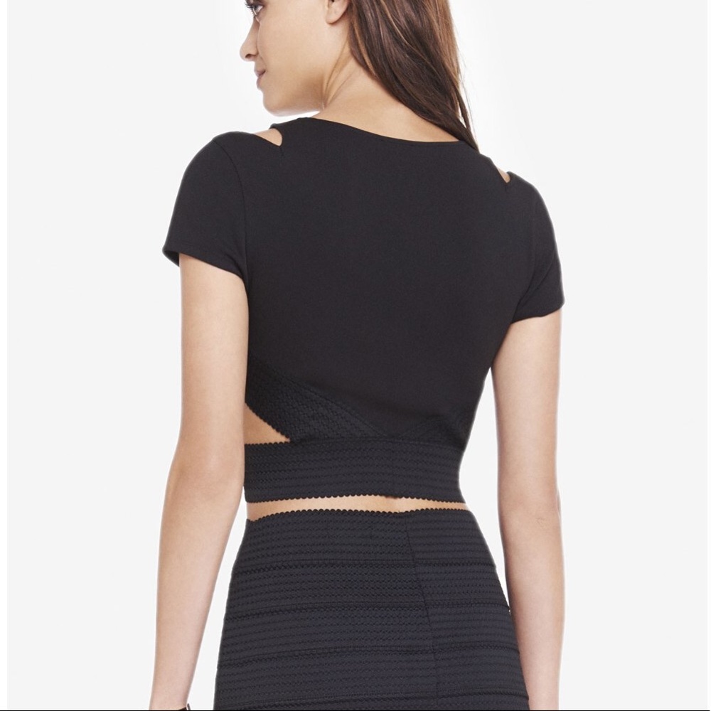 Express Crop Top - Picture 3 of 9